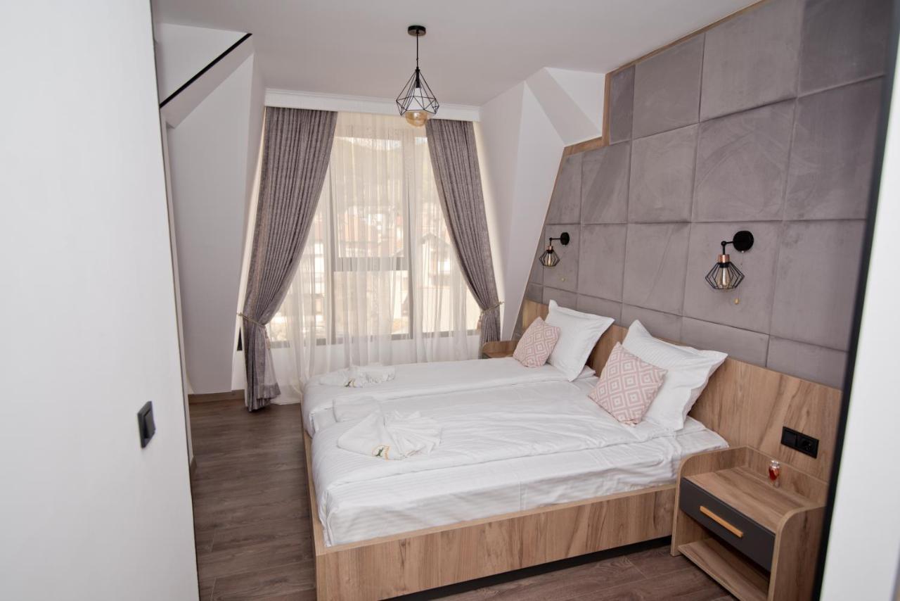 Спа Хотел Романтика Sarnitsa Ngoại thất bức ảnh