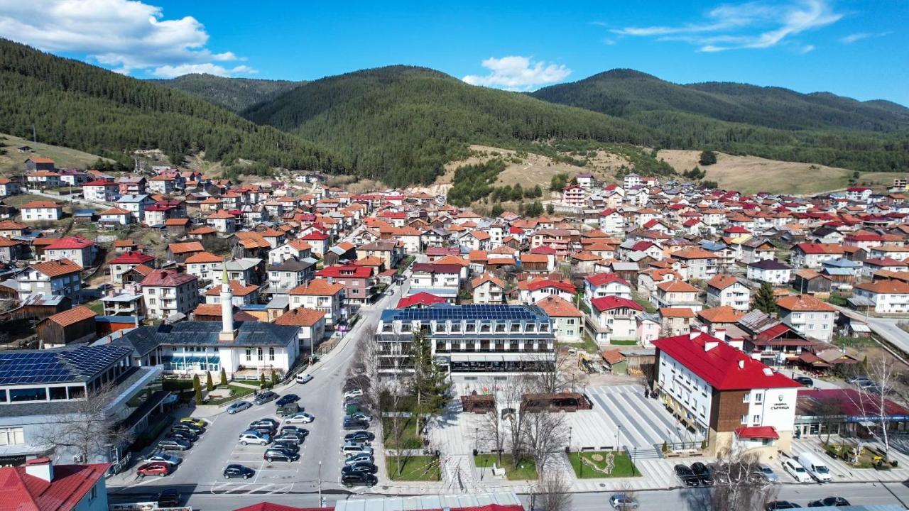 Спа Хотел Романтика Sarnitsa Ngoại thất bức ảnh